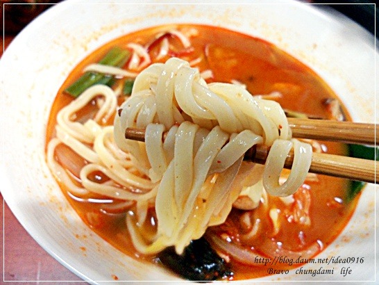 비오는날... 아주 매운 짬뽕맛의 추억에 빠지다~