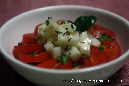 방울토마토로 만든 귀여운 카프리제 샐러드~~