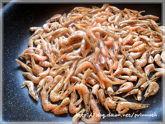 한가지 재료로 만든 완전 다른 두가지 맛~~ 마늘쫑 새우 볶음