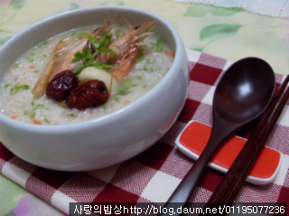 불끈,몸보신 제대로! 건강한 봄음식 용궁 해신탕 >_