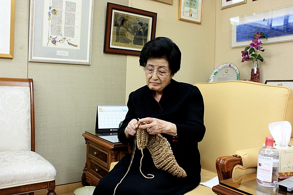 “여성 인권·민주화 위해 한길 걸었다고 기억해주길” / 한겨레