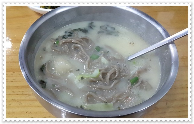 옹심이메밀칼국수 이미지