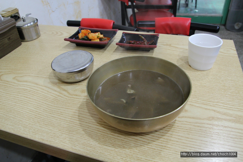 수유시장 옛곰탕집, “화학조미료 전혀 안 쓴 진짜 곰탕이에요”