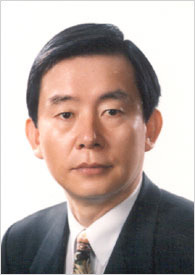 독재자 이승만 평전/[104회] “데모가 이적이냐 폭정이 이적이냐”