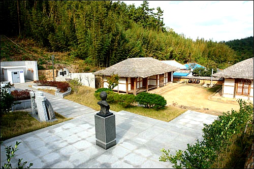 <혁명적 민중시인> 김남주 평전/﻿[91회] 고인의 평가와 추모