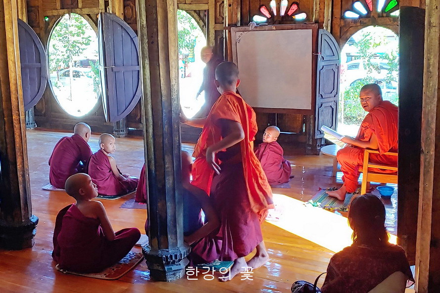 쉐양삐 수도원(Shwe Yan Pyay Monasstery)-1