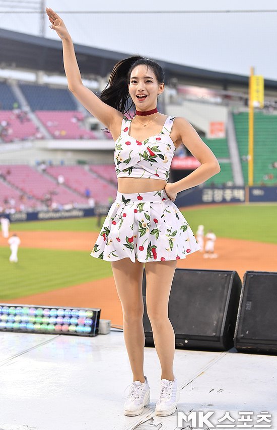 두산 치어리더 이나경