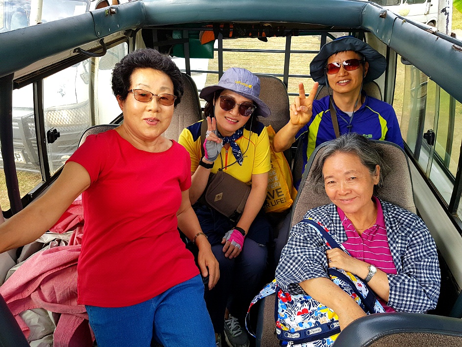 마사이마라 국립공원으로 가는 길-리프트 벨리를 넘어서...